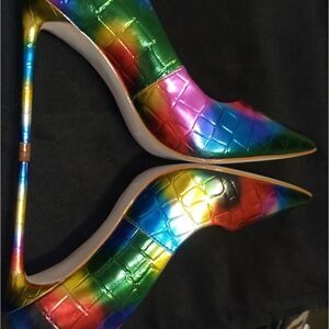 Steve Madden NWOT rainbow animal print cone heels, size 7M